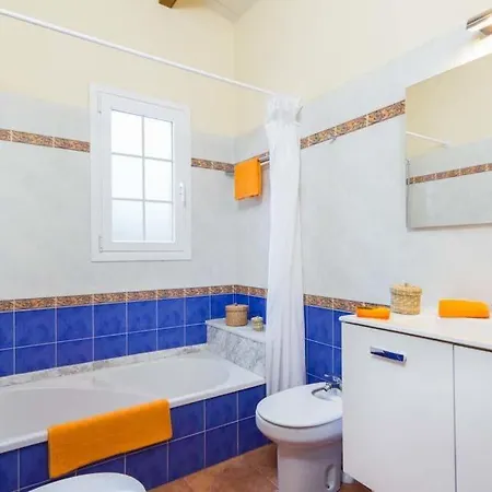 Cala'n Blanes Sleeps 6 Pool Air Con Wifi *